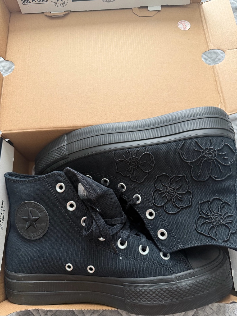 Converse Chuck Taylor Lift Platform High Tops Black Floral Embroidered Sneakers